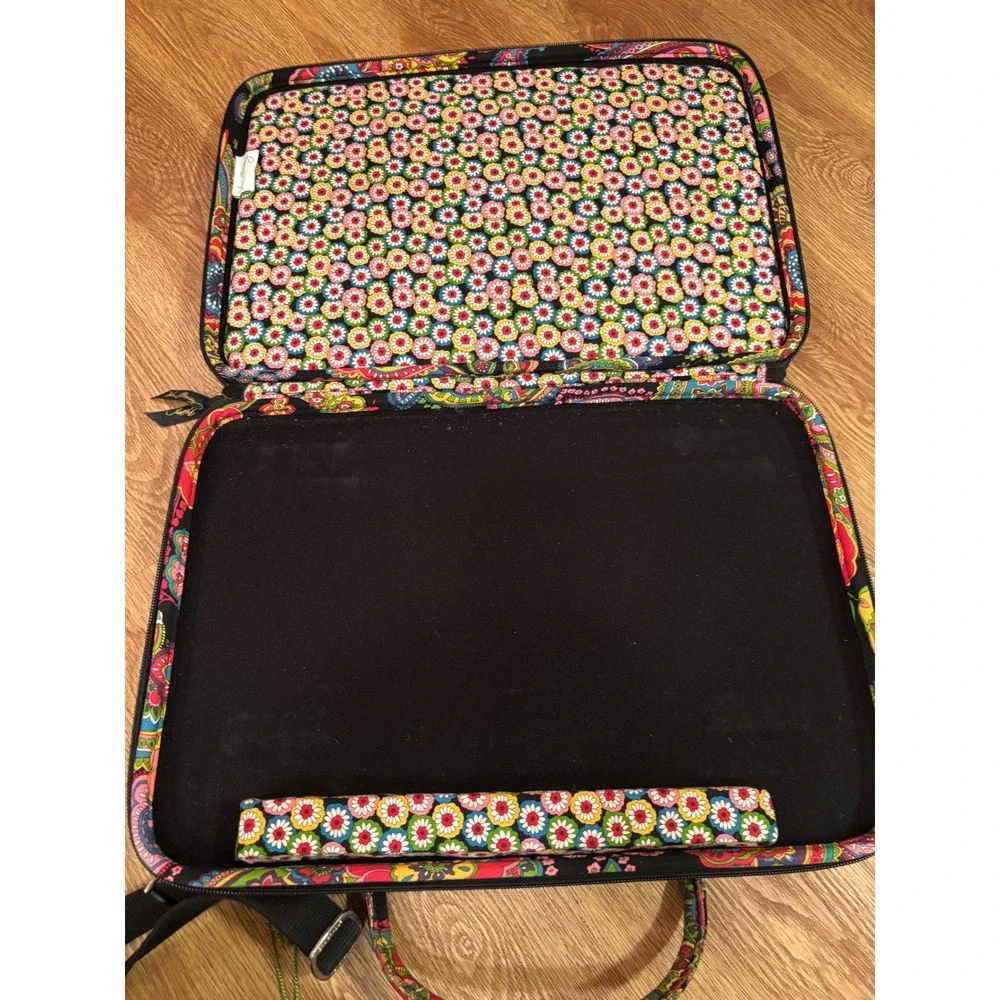 Vera Bradley Rhythm and Blues Paisley Quilted Laptop Messenger Bag Crossbody‎